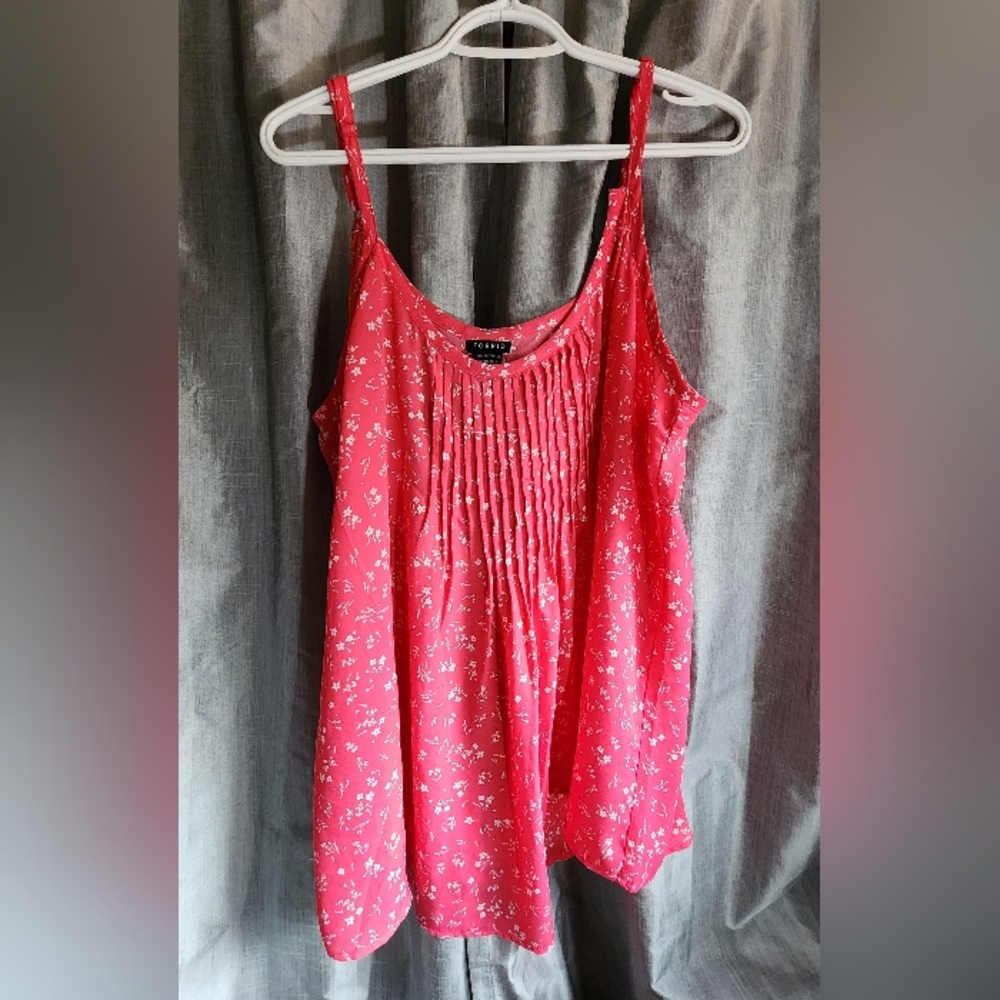Torrid Bright Pink and White Floral Patterned Pleated Neck Tank Top